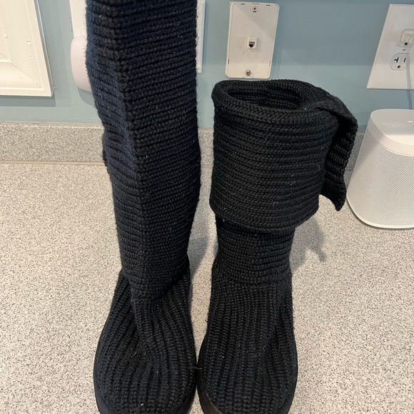 Black knit UGG boots - Picture 2 of 6